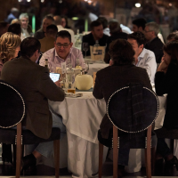 Entre risas, anécdotas y alguna que otra confidencia, celebramos los 40 años de Aqua España en el restaurante Aura en Zaragoza
